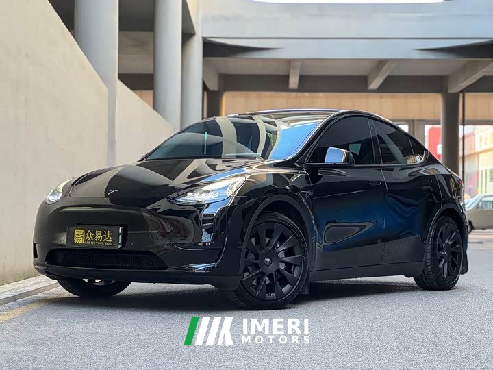 Tesla Model Y Facelift Rear-Wheel Drive