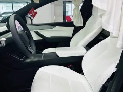 Tesla Model Y Rear-Wheel Drive - ფოტო 7