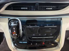 Buick GL8 Land Executive Cabin 652T Luxury - photo 11