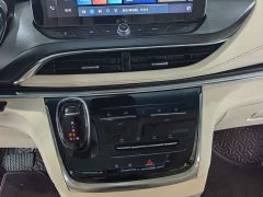 Buick GL8 Land Executive Cabin 652T Luxury - photo 9
