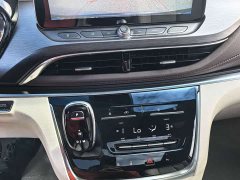 Buick GL8 Land Business Class 652T Luxury - photo 8
