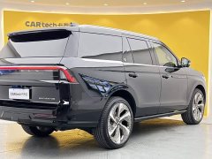 Lincoln Navigator 3.5T Presidential Edition - photo 4