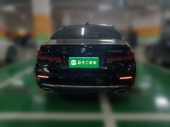 BMW 5 Series Facelift 525Li Luxury Package - фото 3