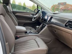 Volkswagen Viloran 330TSI Luxury - ფოტო 5