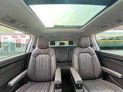 Volkswagen Viloran 330TSI Luxury - ფოტო 6