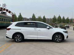 Volkswagen Viloran 330TSI Luxury - ფოტო 8
