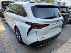 Toyota Sienna 2.5L Hybrid Premium Edition - photo 6