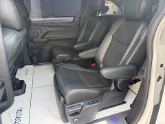 Toyota Sienna 2.5L Hybrid Premium Edition - photo 7