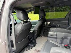 Toyota Sienna 2.5L Hybrid Platinum Edition - ფოტო 11
