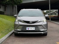 Toyota Sienna 2.5L Hybrid Platinum Edition - ფოტო 2