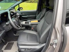 Toyota Sienna 2.5L Hybrid Platinum Edition - ფოტო 8
