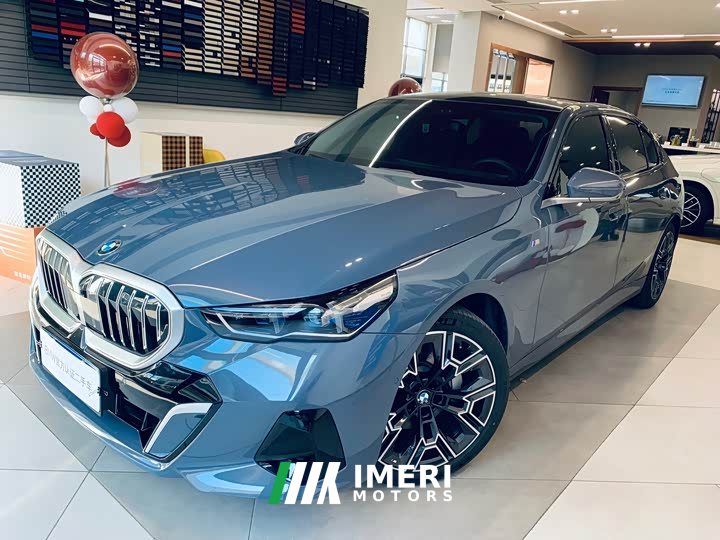 BMW 5 Series 530Li Luxury M Sport Package - ავტომობილი ჩინეთიდან