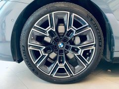 BMW 5 Series 530Li Luxury M Sport Package - ფოტო 16