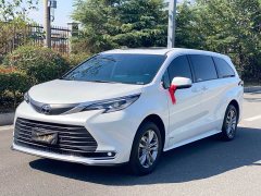 Toyota Sienna 2.5L Hybrid Comfort Edition - ფოტო 1