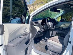 Toyota Sienna 2.5L Hybrid Comfort Edition - ფოტო 10