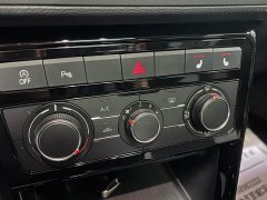 Volkswagen Touran 200TSI DSG Smart Connected Edition - ფოტო 14