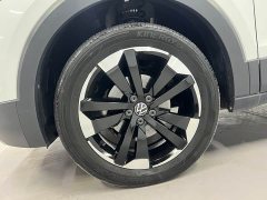 Volkswagen Touran 200TSI DSG Smart Connected Edition - ფოტო 7