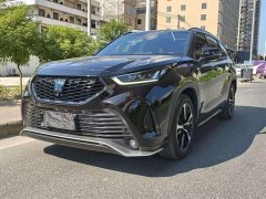 Toyota Crown Venza 2.5L HEV AWD Premium - фото 1