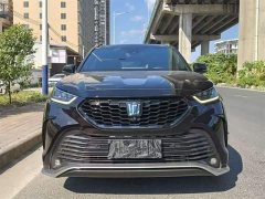 Toyota Crown Venza 2.5L HEV AWD Premium - фото 2