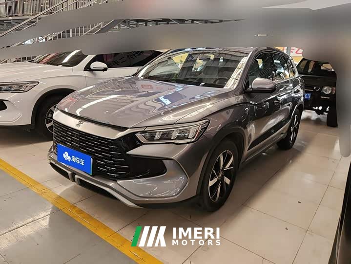 BYD Song Pro New Energy DM-i 71KM Glory Edition Pilot - car from China