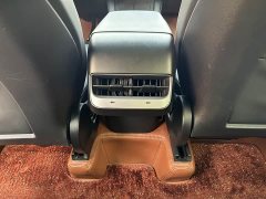 Tesla Model Y Long Range All-Wheel Drive - ფოტო 8