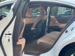 Lexus ES 300h Excellence - фото 7