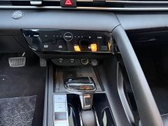 Hyundai Elantra 1.5L CVT Luxury - фото 10