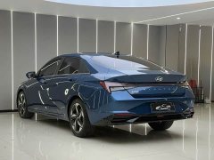 Hyundai Elantra 1.5L CVT Luxury - фото 18