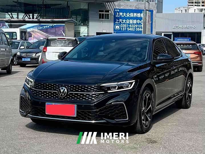 Volkswagen Passat Outstanding Edition 380TSI Starry Sky Dragon Prestige