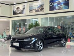 Volkswagen Magotan 300TSI DSG Prestige Edition with Eye-Catching Package - photo 1