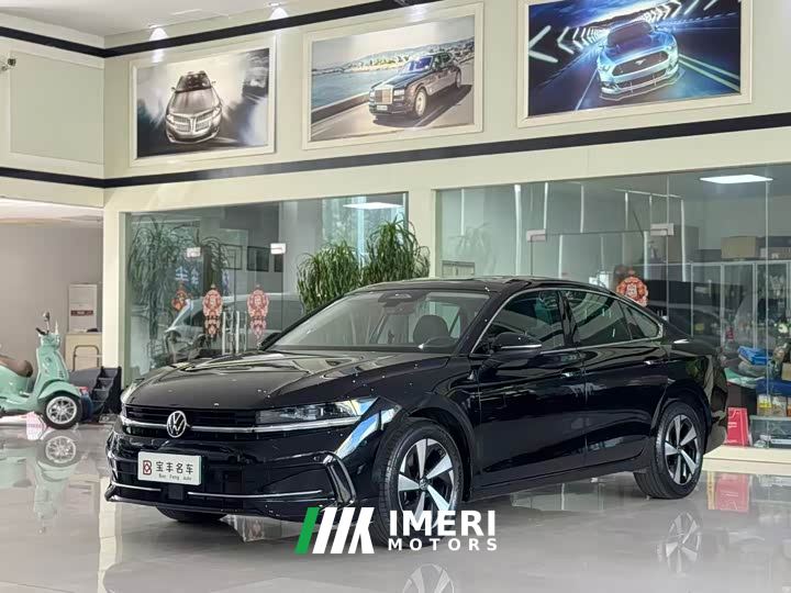 Volkswagen Magotan 300TSI DSG Prestige Edition with Eye-Catching Package