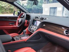 Bentley Bentayga 4.0T V8 Long Wheelbase - ფოტო 16