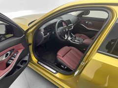 BMW 3 Series 320i M Sport Package - ფოტო 11