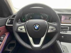 BMW 3 Series 320i M Sport Package - ფოტო 19
