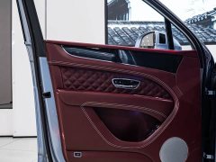 Bentley Bentayga Plug-in Hybrid 3.0T PHEV - ფოტო 14