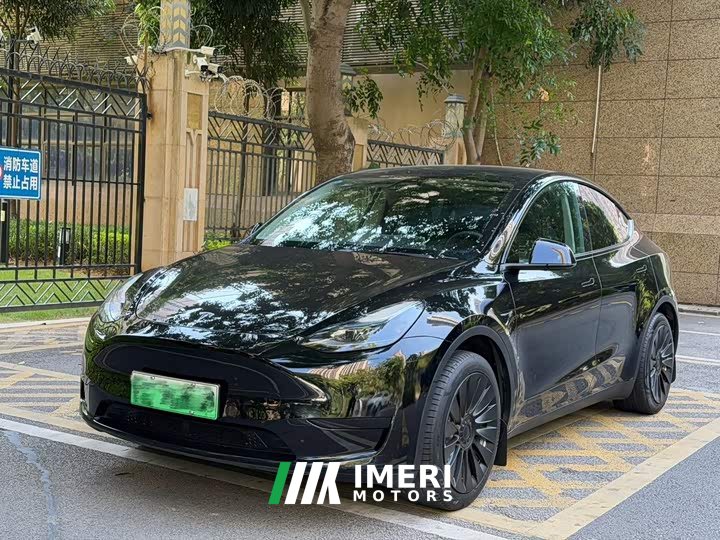 Tesla Model Y Facelift Rear-Wheel Drive
