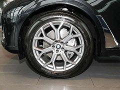 BMW X7 xDrive40i Premier Luxury Package - ფოტო 17