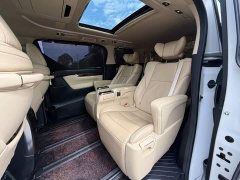 Toyota Alphard Hybrid 2.5L Luxury - фото 6