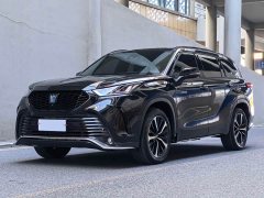 Toyota Crown Venza 2.5L HEV AWD Premium - фото 1