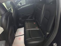 Tesla Model Y Rear-Wheel Drive - ფოტო 12