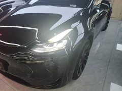 Tesla Model Y Rear-Wheel Drive - ფოტო 17