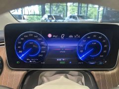 Mercedes-Benz EQE SUV 500 4MATIC Luxury - ფოტო 16