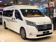 Toyota HIACE 3.5L Automatic 7-Seater - ფოტო 1