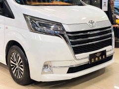 Toyota HIACE 3.5L Automatic 7-Seater - ფოტო 4
