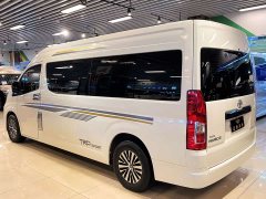 Toyota HIACE 3.5L Automatic 7-Seater - ფოტო 6