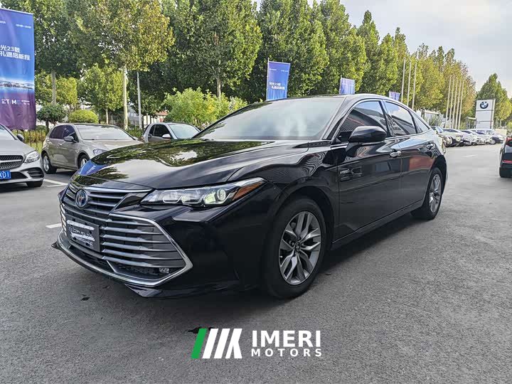 Toyota Avalon Hybrid 2.5L Luxury National VI