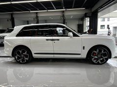 Rolls-Royce Cullinan Four Seater Edition - ფოტო 3