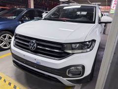 Volkswagen Touran 200TSI DSG Smart Connected Edition - ფოტო 1