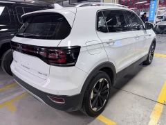 Volkswagen Touran 200TSI DSG Smart Connected Edition - ფოტო 19