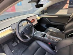 Tesla Model Y Rear-Wheel Drive - ფოტო 3